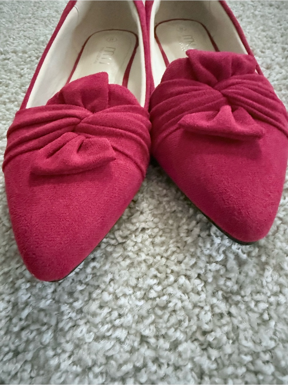 MU MUSSHHOE Red Faux Suede Bow Pointed Toe Flats Size 8 - Picture 5 of 6